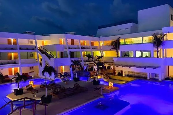 Flamingo Cancun Resort