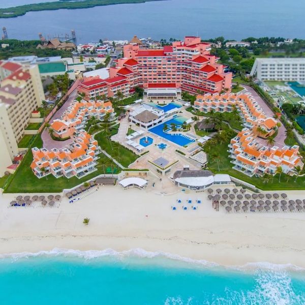 Wyndham Grand Cancun Resort & Villas (ex. Omni Cancun)