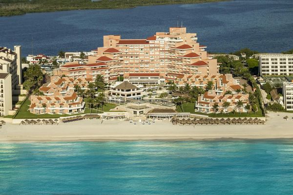 Wyndham Grand Cancun Resort & Villas (ex. Omni Cancun)