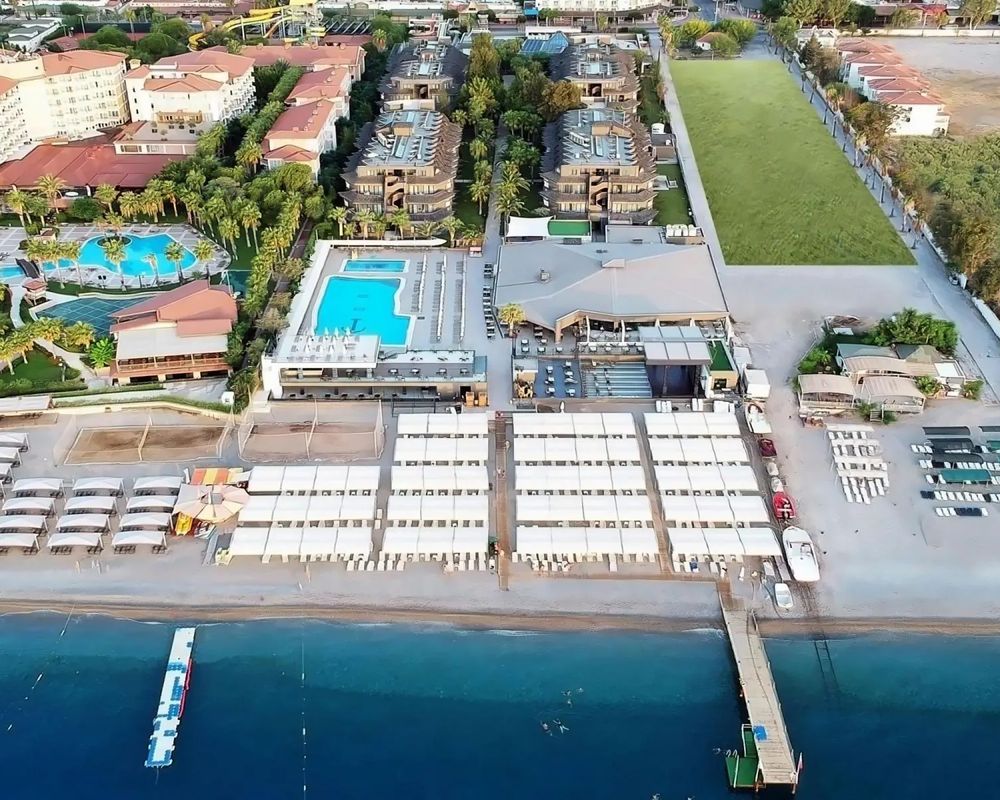 Sailors Beach Club