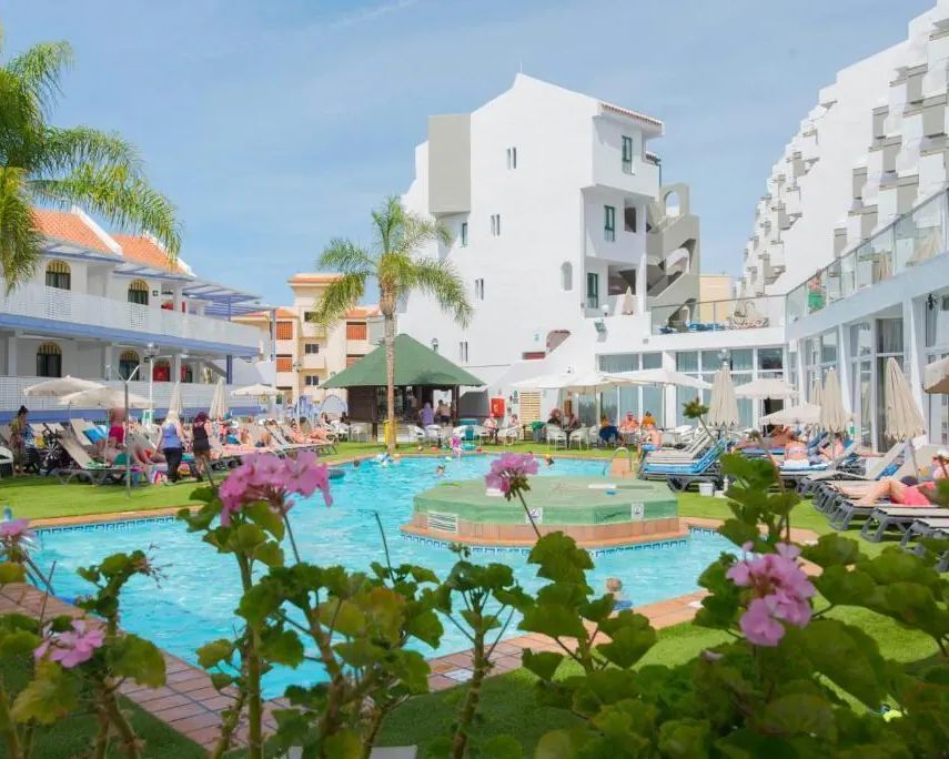 Playa Olid Suites & Apartments