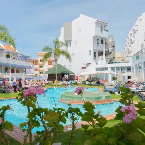 Playa Olid Suites & Apartments