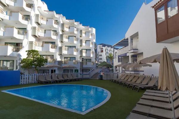 Playa Olid Suites & Apartments