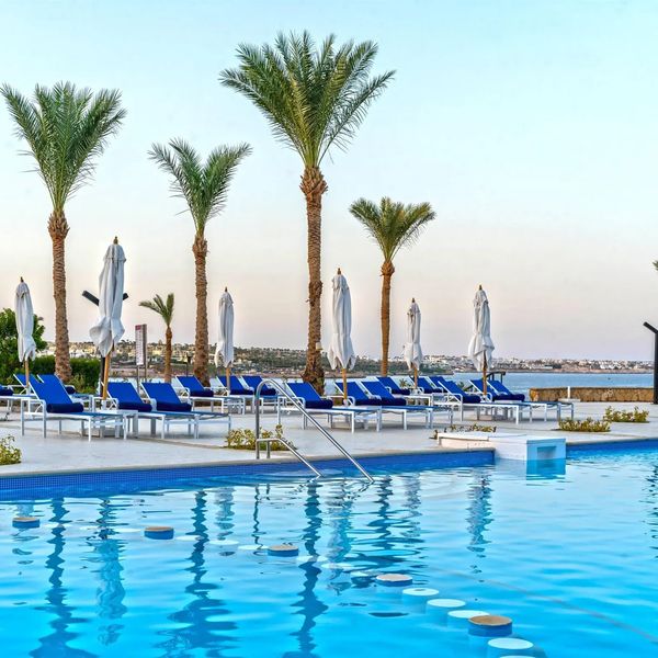 Invidia Coral Beach Tiran
