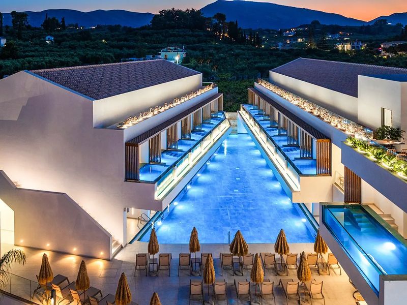 Ionis Art Luxury Suites