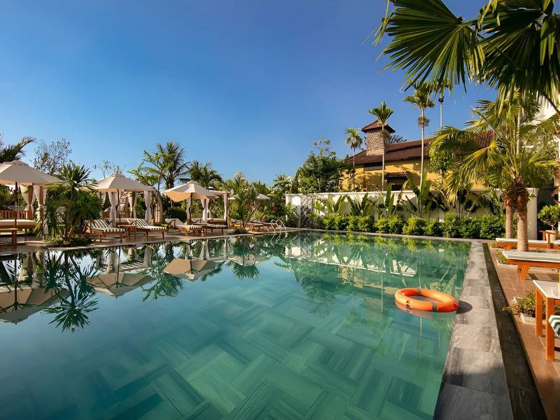 Shining Riverside Boutique and Spa