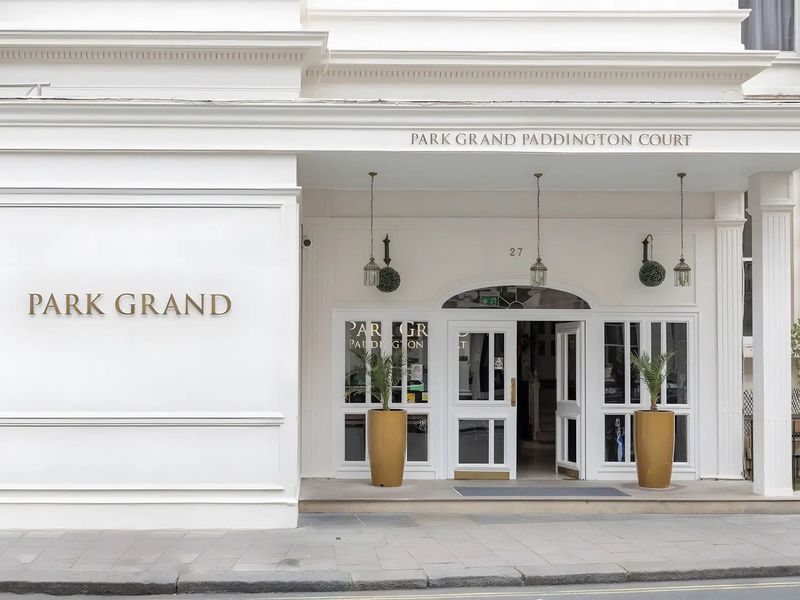 Park Grand Paddington Court