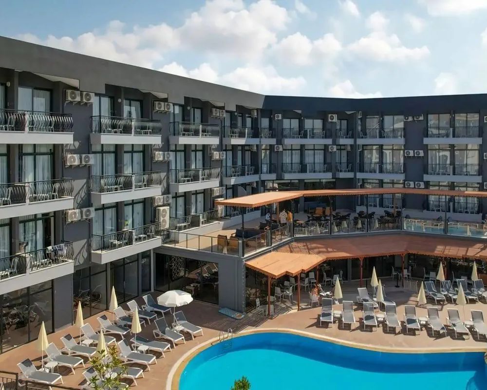 Clover Magic Park Beach