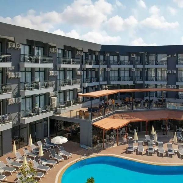 Clover Magic Park Beach