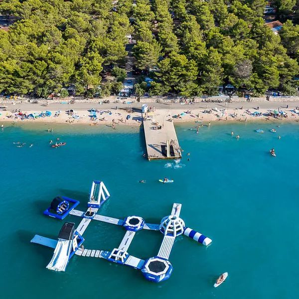 Holiday Village Jezera (Jezero-Lovisca) — Jezera, Chorwacja