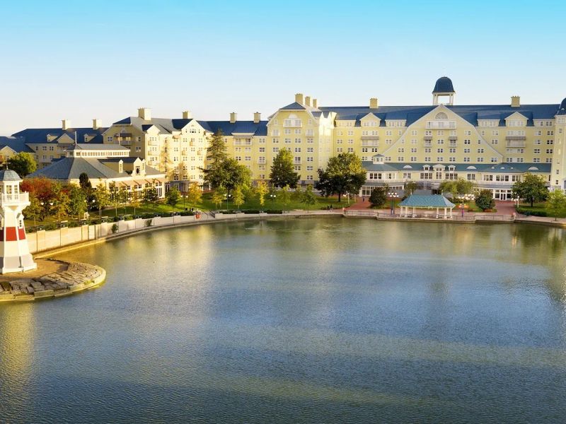 Disney's Newport Bay Club