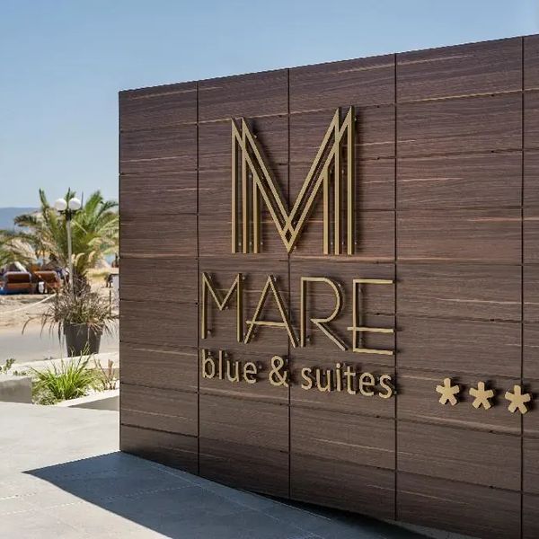Mare Blue & Suites
