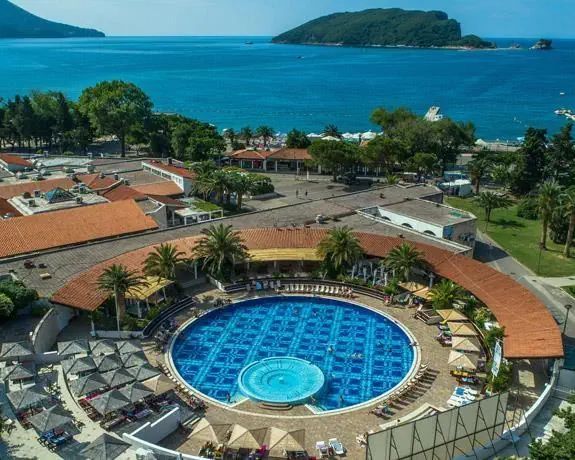 Slovenska Plaza (Budva)