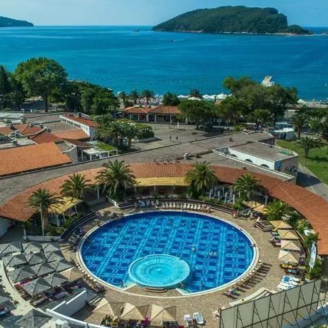 Slovenska Plaza (Budva)