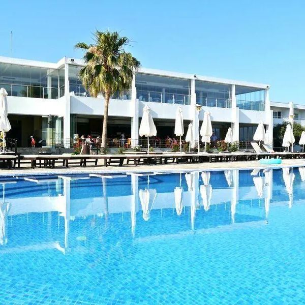 Theo Sunset Bay Holiday Village (Pafos)