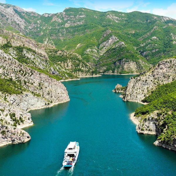 Albania - Kontrasty Albanii