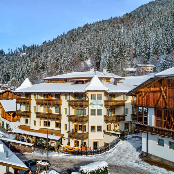 Dorfhotel Moar am Latemar