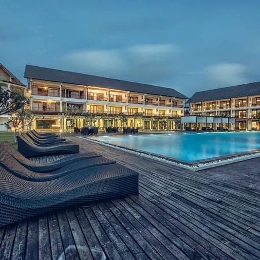 Suriya Luxury Resort — Waikkal, Sri Lanka
