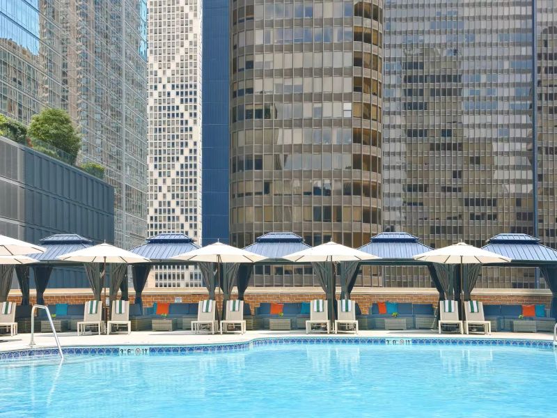 Doubletree Chicago Magnificent Mile