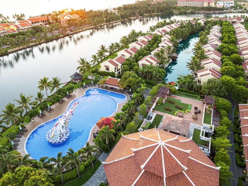Koi Resort & SPA
