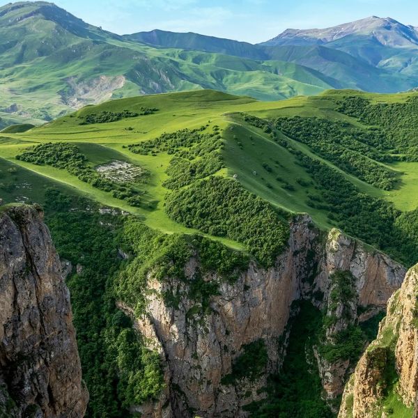 Górskie Wyzwania - Azerbejdżan na kaukaskim szlaku