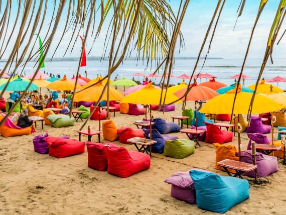 Wakacje Pod Palmami! Boskie Bali