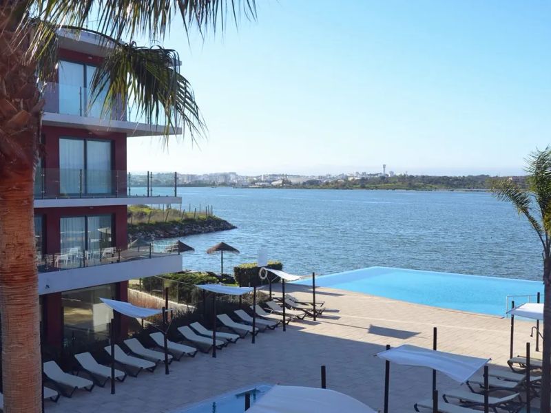 Agua Riverside