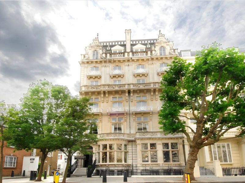 Grand Royale Hyde Park