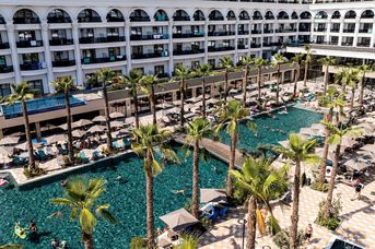 Fafa Aqua Palace