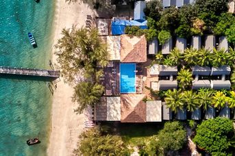 7+7: Eden Beach Resort