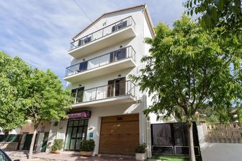 Fergus Style Soller Beach