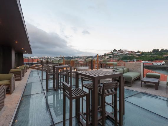 Neya Porto