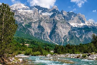 Dzika strona Bałkanów - Premium