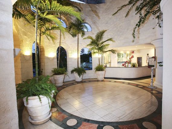 Bougainvillea Beach Resort 4*