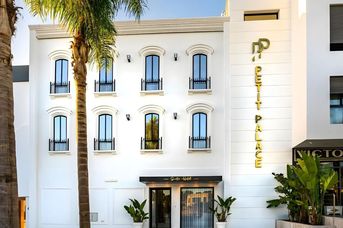 Petit Palace Suites