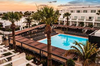 Aequora Lanzarote Suites