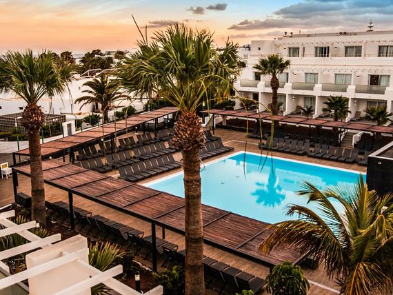 Aequora Lanzarote Suites