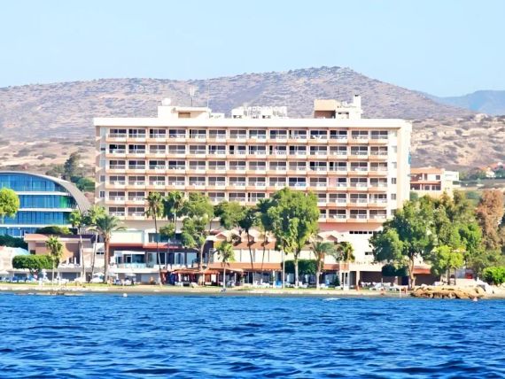 Poseidonia Beach