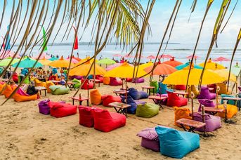 Wakacje Pod Palmami! Boskie Bali