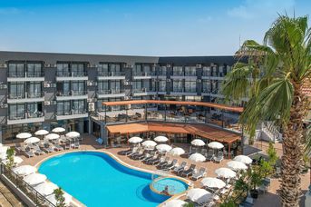 Clover Magic Park Side Hotel