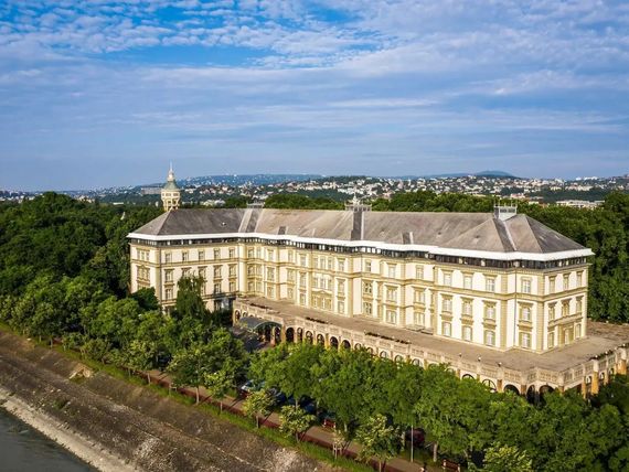 Ensana Grand Margaret Island