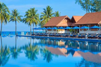 Le Menara Beachfront Villa & Resort