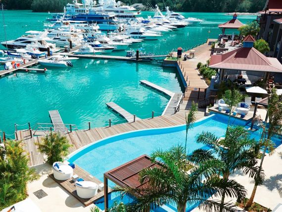 Eden Bleu Hotel przy marinie na Eden Island