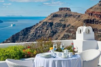 Cliff Side Suites