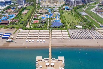 Royal Holiday Palace