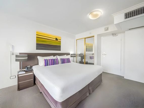 Oaks Hyde Park Suites 4*
