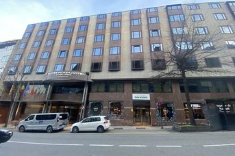 Suites Plaza & Wellness