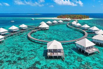 Diamonds Thudufushi Beach & Water Villas