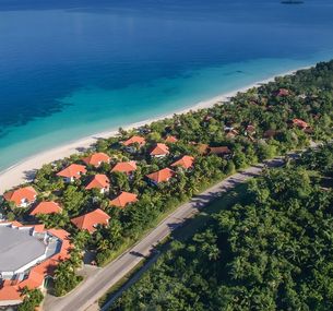 zdjęcie oferty Couples Swept Away