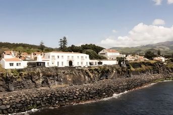 White Exclusive Suites & Villas